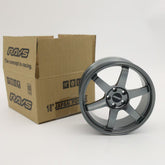 TE37 Style mini wheel, close-up of spoke and centre-hub detail – RimLabs 10cm die-cast display piece